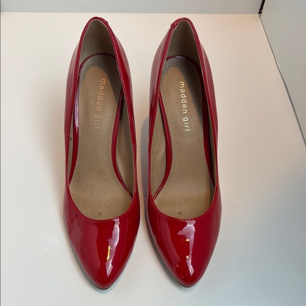 Madden Girl Shaanna Red Heels, Size 10